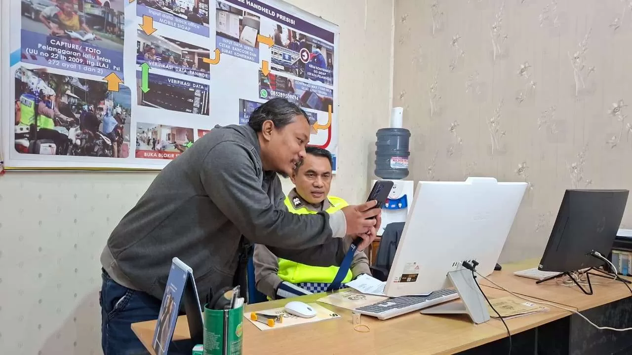 Polda Jateng Ingatkan Warga Waspadai SMS dan WhatsApp Palsu Denda ETLE. (KlikSoloNews/dok)