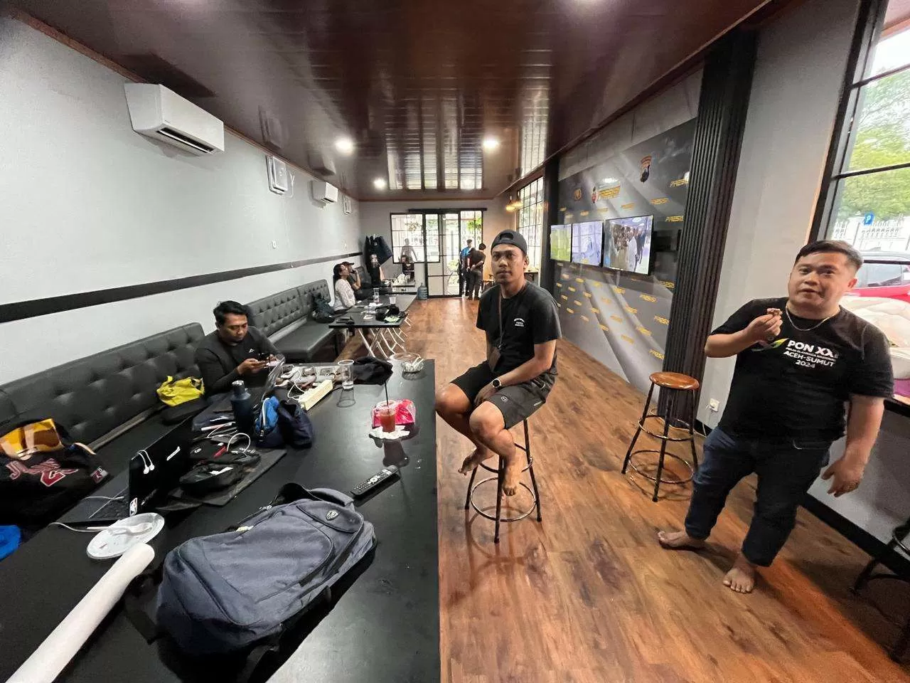 Peringati HPN 2026, Kapolresta Surakarta Beri Kado Media Center untuk Wartawan. (KlikSoloNews/Adhirajasa)