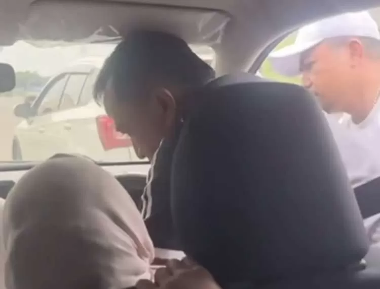 Video Debt Collector Rampas Kunci Mobil Rental di Exit Tol Kaligawe Semarang, Enam Orang Ditangkap. (KlikSoloNews/dok)