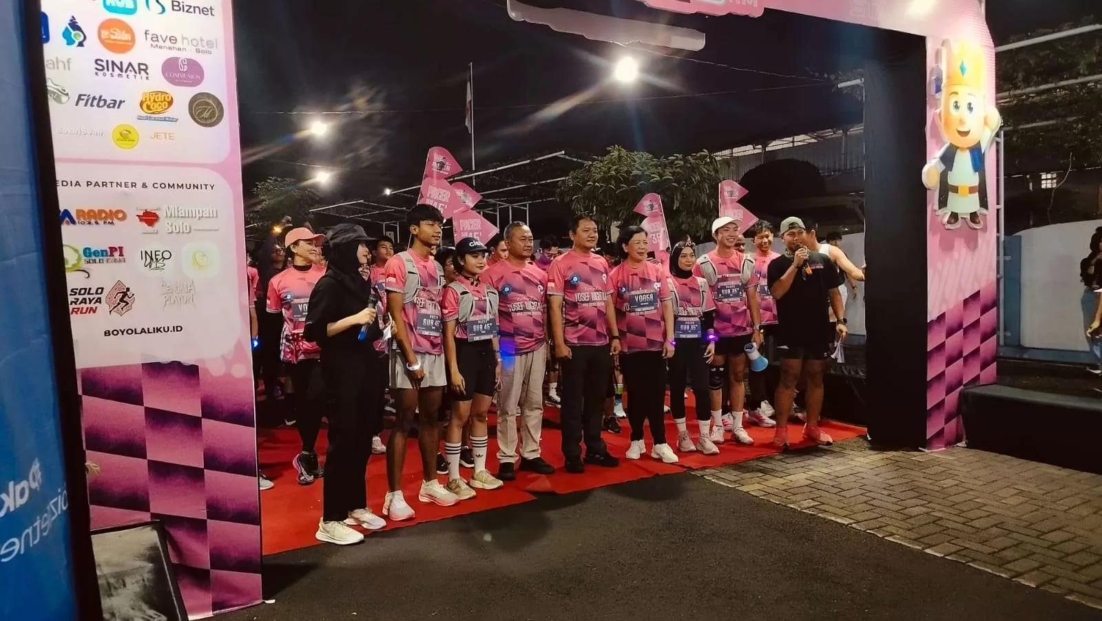 Valentine Yosef Night Run 2026 Meriahkan HUT ke-75 SMA Pangudi Luhur Santo Yosef Solo. (KlikSoloNews/Adhirajasa)