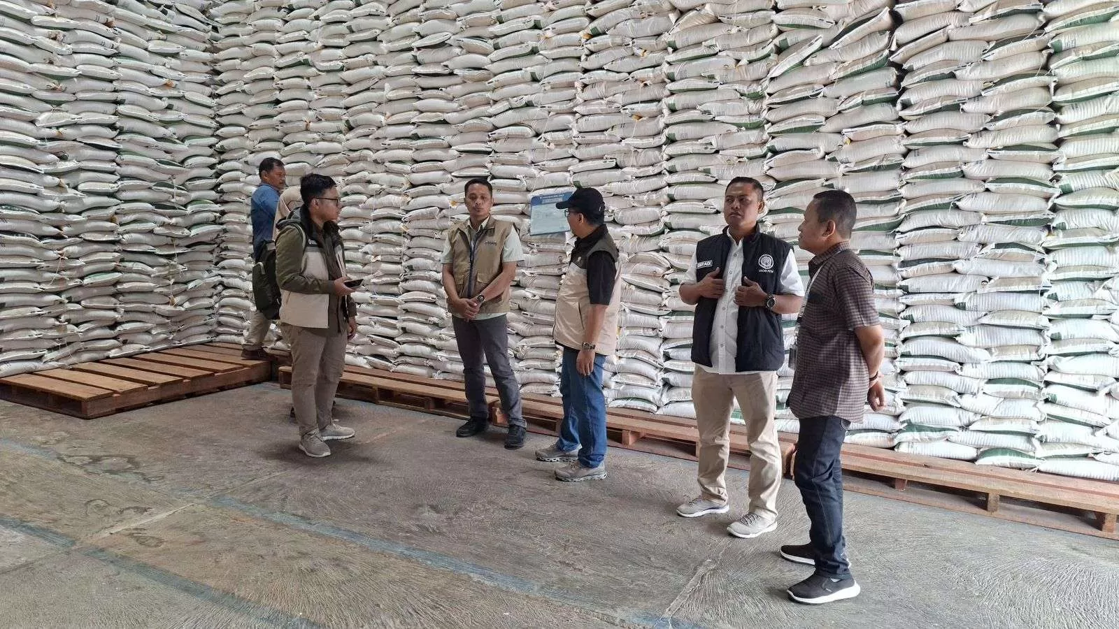 Bulog Surakarta Percepat Penyerapan Gabah 2026, Stok Beras Solo Raya Dipastikan Aman. (KlikSoloNews/dok)