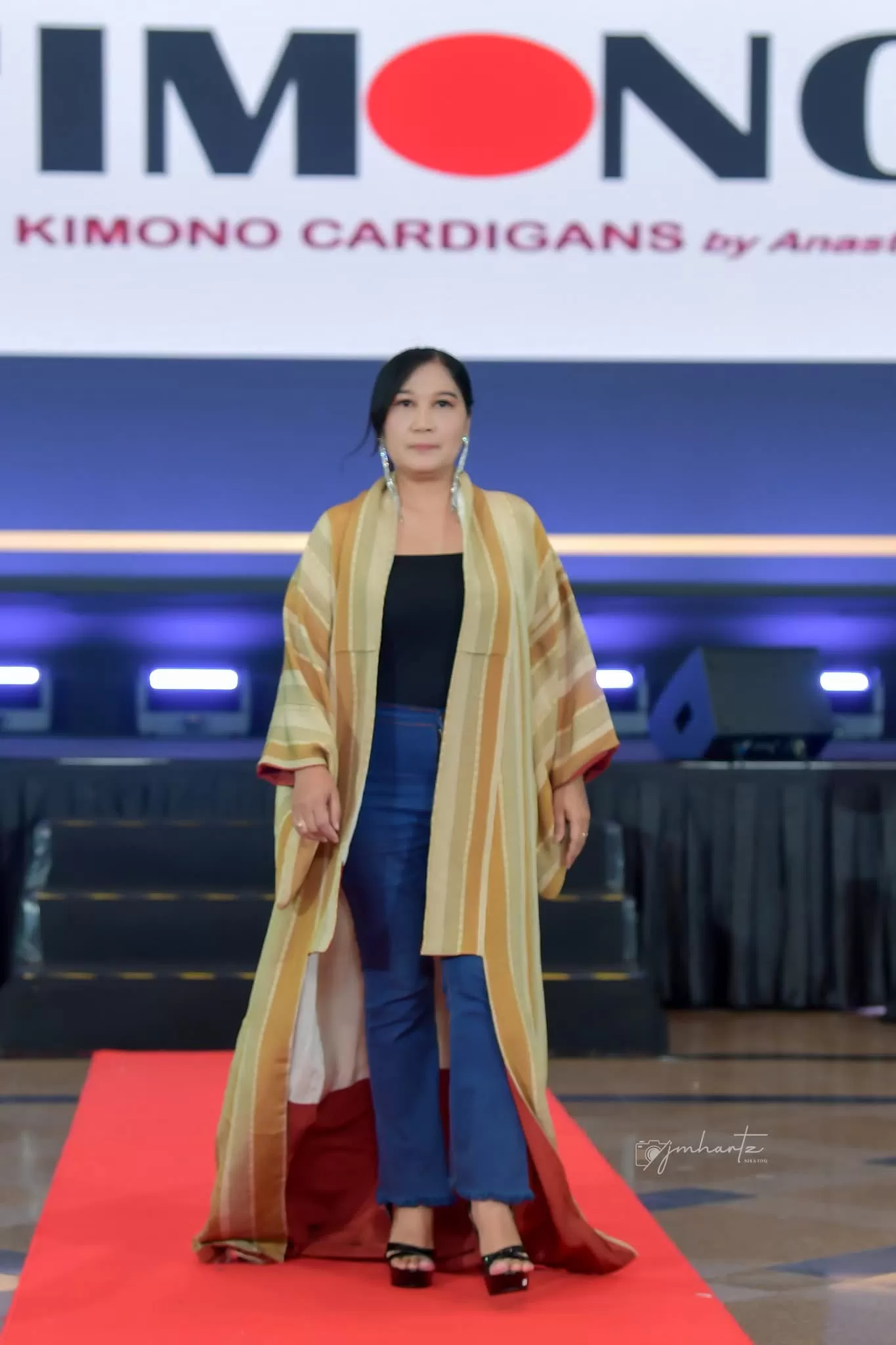 Ms. Tika founder Post Modeling Salatiga yang ikut dalam gelaran International Gema Raya Putra Jaya Fashion Week di Malaysia, 14/03/2026 (Kliksolonews/Dok)