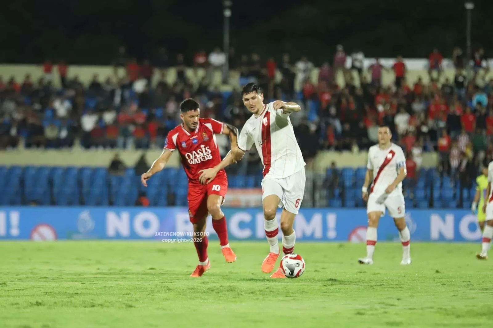 Hasil Babak Pertama Persijap vs Persis Solo: Permainan Terbuka, Derby Jateng Masih Sama Kuat 0-0. (KlikSoloNews/Benediktus Candra)