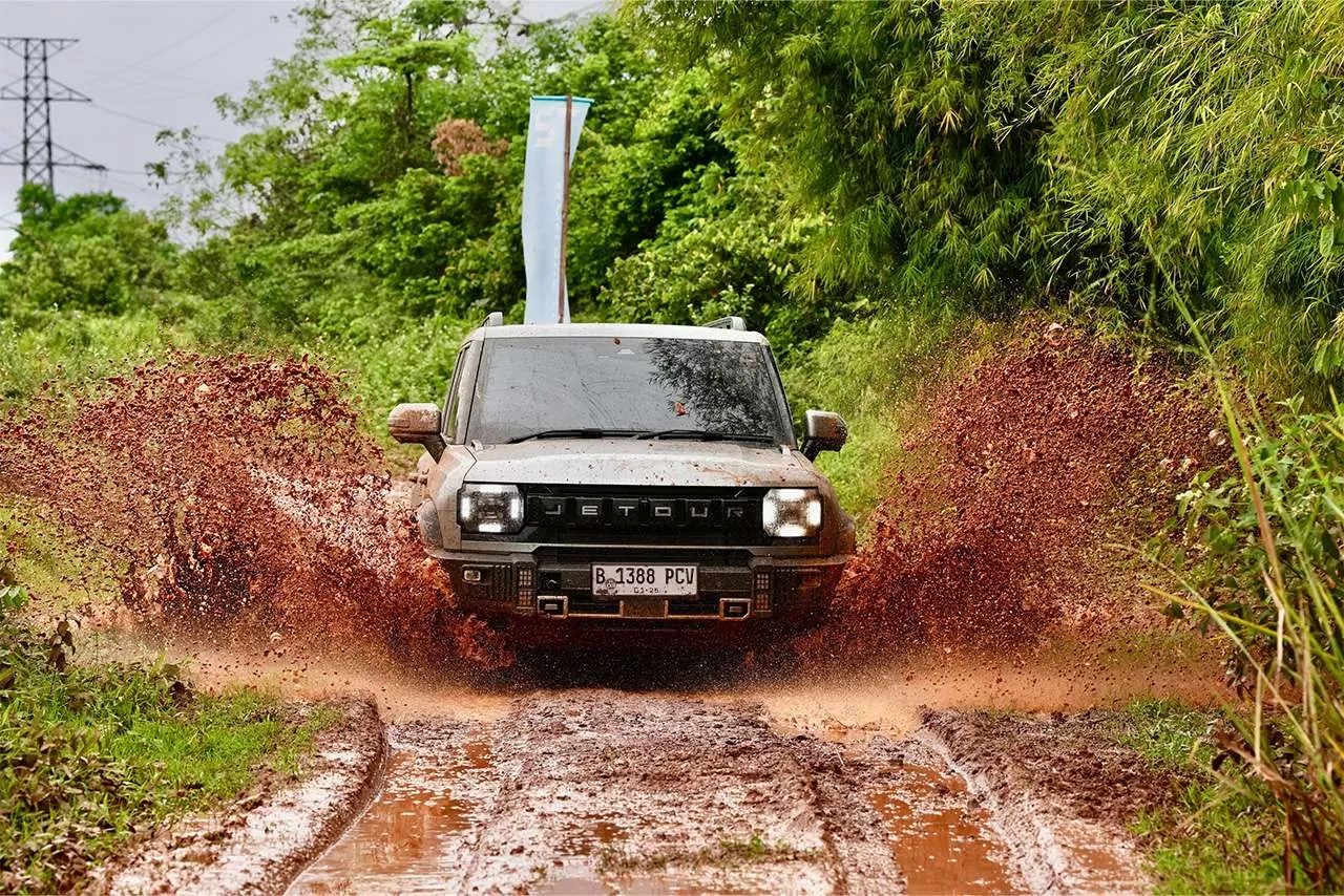 JETOUR Perkuat Identitas Visual di Indonesia, Tegaskan Filosofi Travel+ dan Semangat Eksplorasi. (KlikSoloNews/dok)