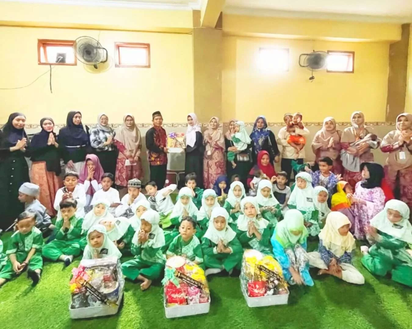 Tanamkan Empati Sejak Dini, Siswa Alif Smart Surakarta Berbagi di Pesantren Yatim Balita Adhsa (JatengNOW/Dok)