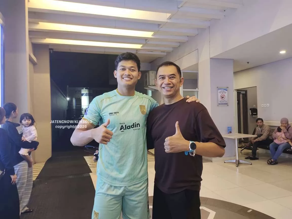 Kondisi Membaik, Kiper Persis Muhammad Riyandi Jalani Pemeriksaan Usai Benturan di Laga Kontra Bali United (kliksolonews/benediktus Candra)