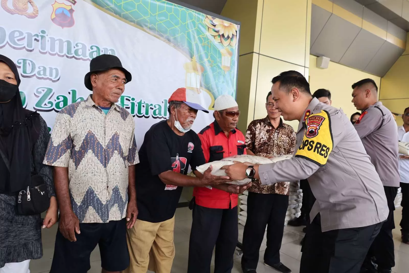 Polres Sukoharjo Salurkan 392 Sak Zakat Fitrah, Kapolres: Wujud Kepedulian dan Ibadah di Bulan Suci (JatengNOW/Dok)