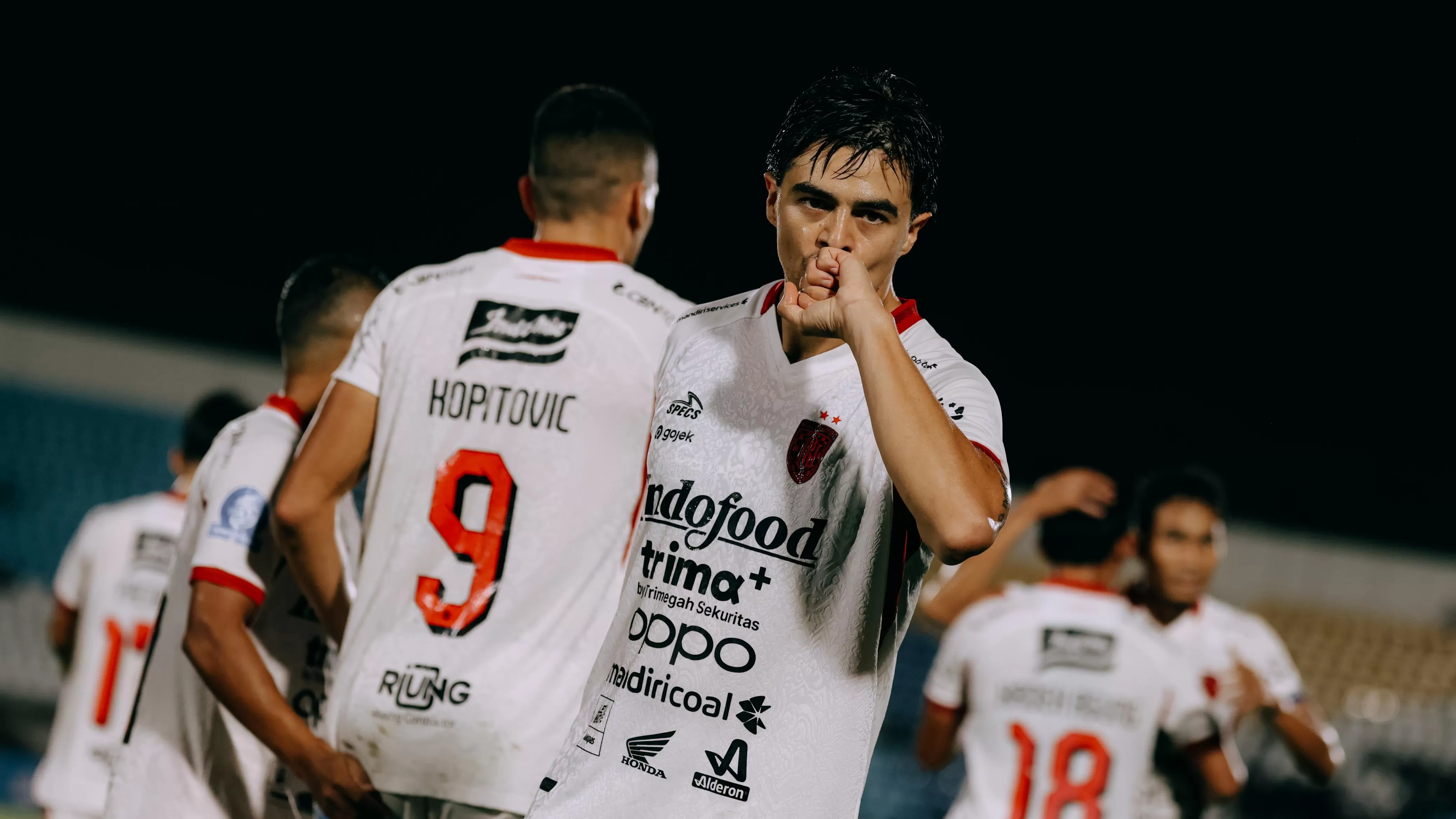 Bali United Taklukkan Arema FC 4-3 di Kanjuruhan, Laga Dramatis Diwarnai Dua Gol Bunuh Diri. (KlikSoloNews/dok Bali United)