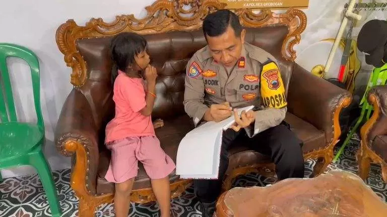 Bocah 7 Tahun Asal Demak Tempuh 22 Km Sendirian, Ditemukan Selamat di Pospam Lebaran Gubug. (KlikSoloNews/dok)