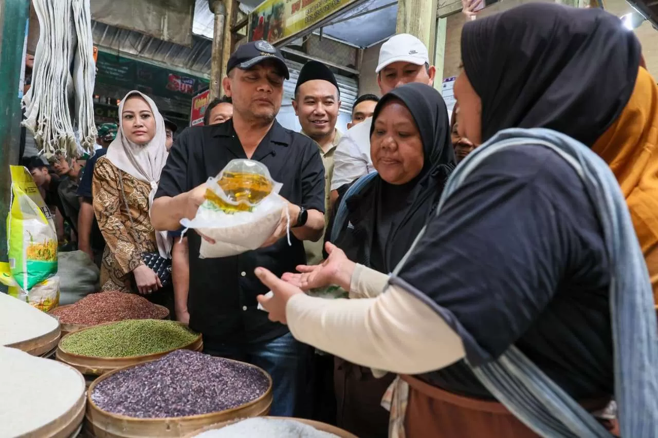 Jelang Lebaran, Gubernur Ahmad Luthfi Sidak Pasar Bunder Sragen, Harga Stabil. (KlikSoloNews/dok Pemprov Jateng)