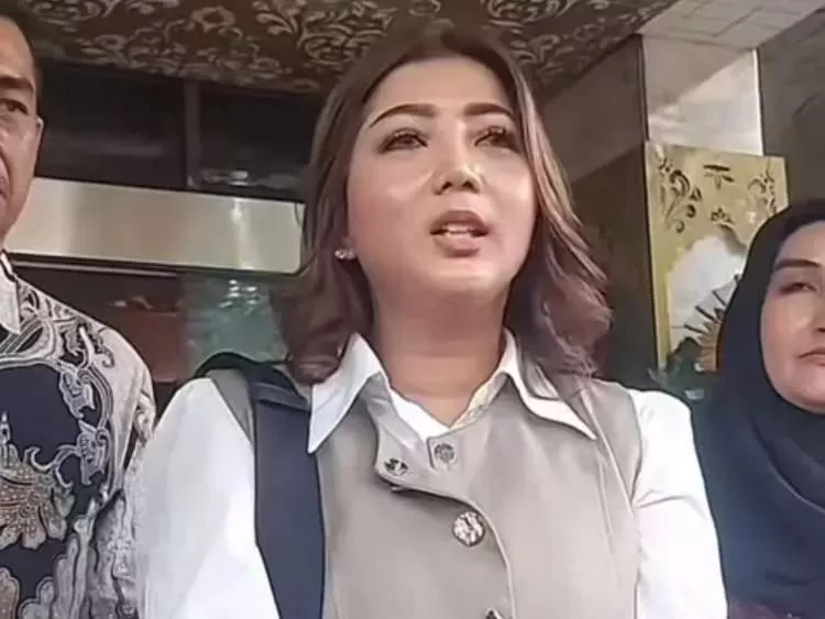 Pratiwi Noviyanthi Bongkar Tuduhan Agus Salim Soal Dana Donasi: Kami Punya Semua Bukti! (KlikSoloNews/dok)