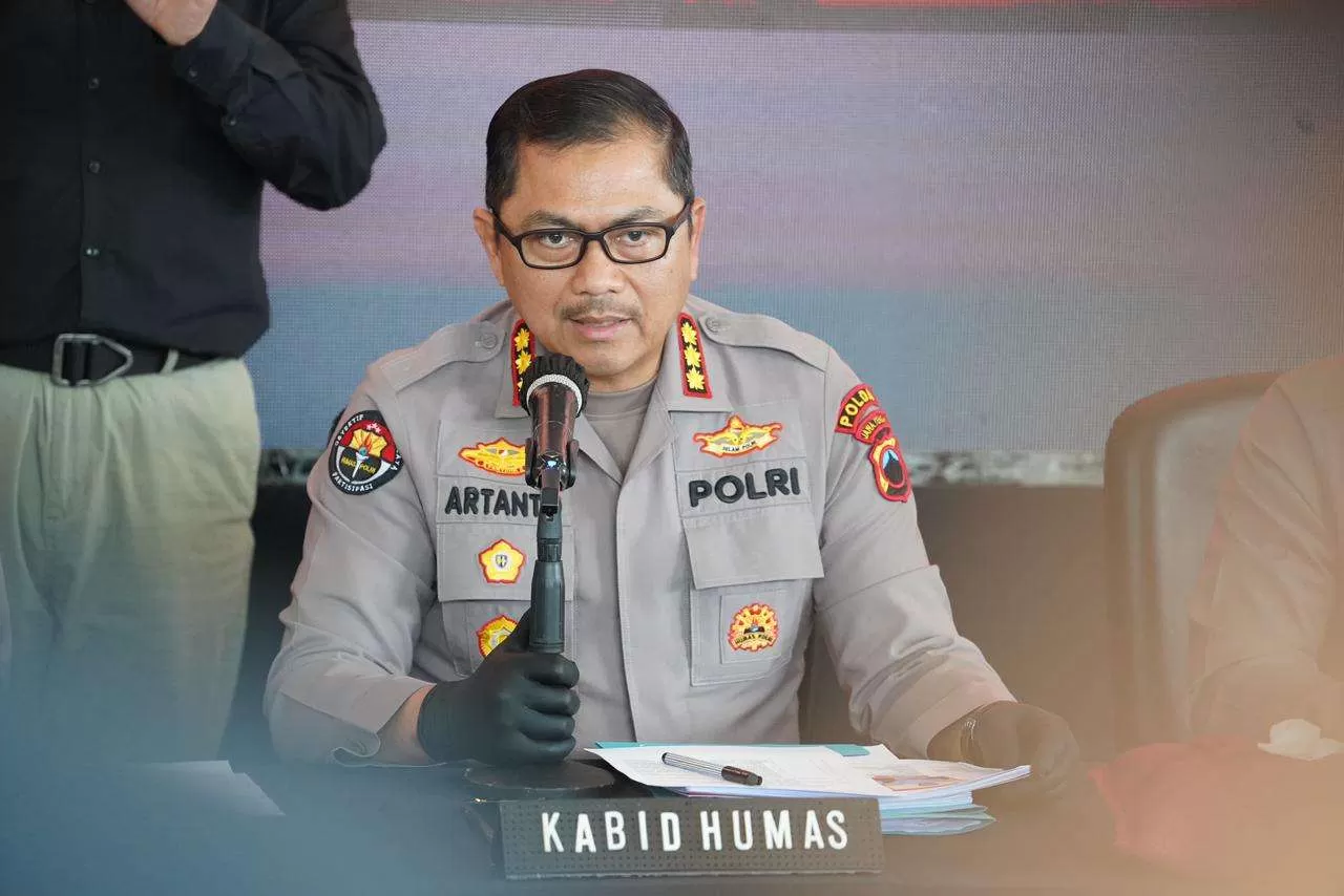 Kabid Humas Polda Jateng, Kombes Pol Artanto. Polda Jateng Bongkar Kasus Cheat Mobile Legends Bang Bang, Pelaku Terancam UU ITE. (KlikSoloNews/dok Polda Jateng)