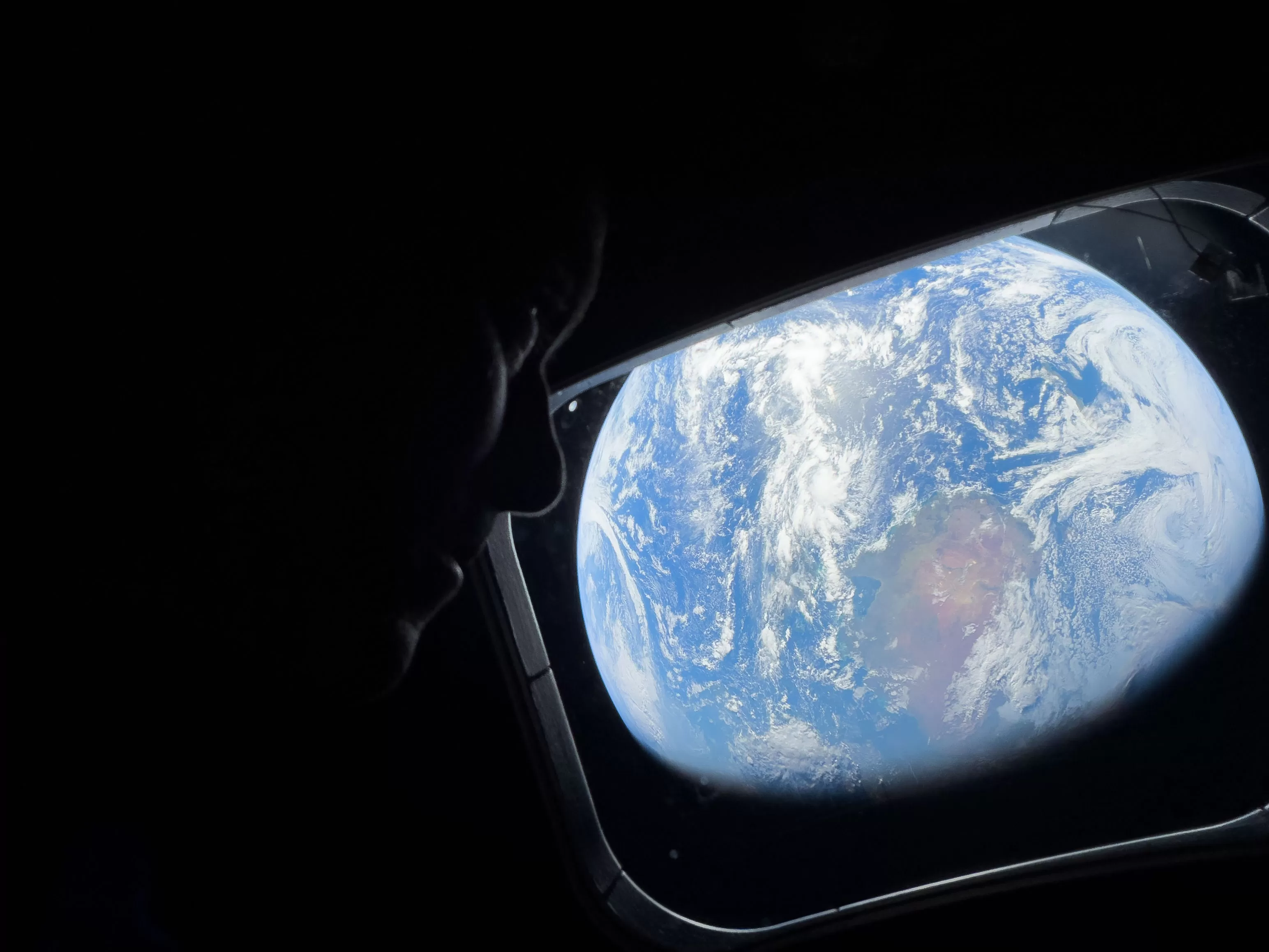 NASA rilis foto pertama Bumi dari misi Artemis II. Gambar diambil astronot dari kapsul Orion saat menuju bulan. (KlikSoloNews/dok X NASA)