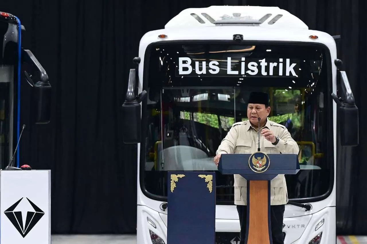Prabowo Resmikan Pabrik Kendaraan Listrik VKTR di Magelang, Dorong Industri Energi Bersih Nasional. (KlikSoloNews/dok Setpres)
