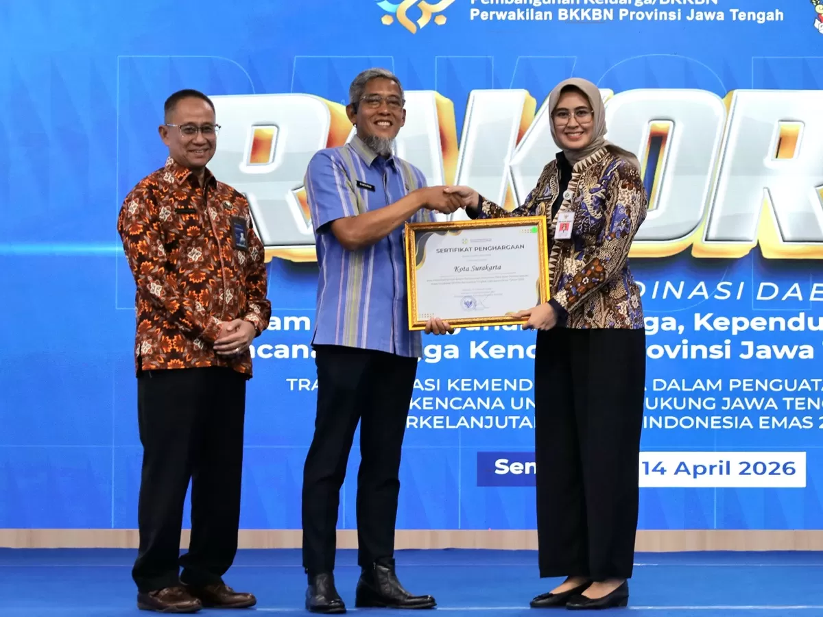 Solo Raih Penghargaan PJPK 2025, Bukti Komitmen Pembangunan Kependudukan Berkualitas. (KlikSoloNews/dok Pemkot Surakarta)