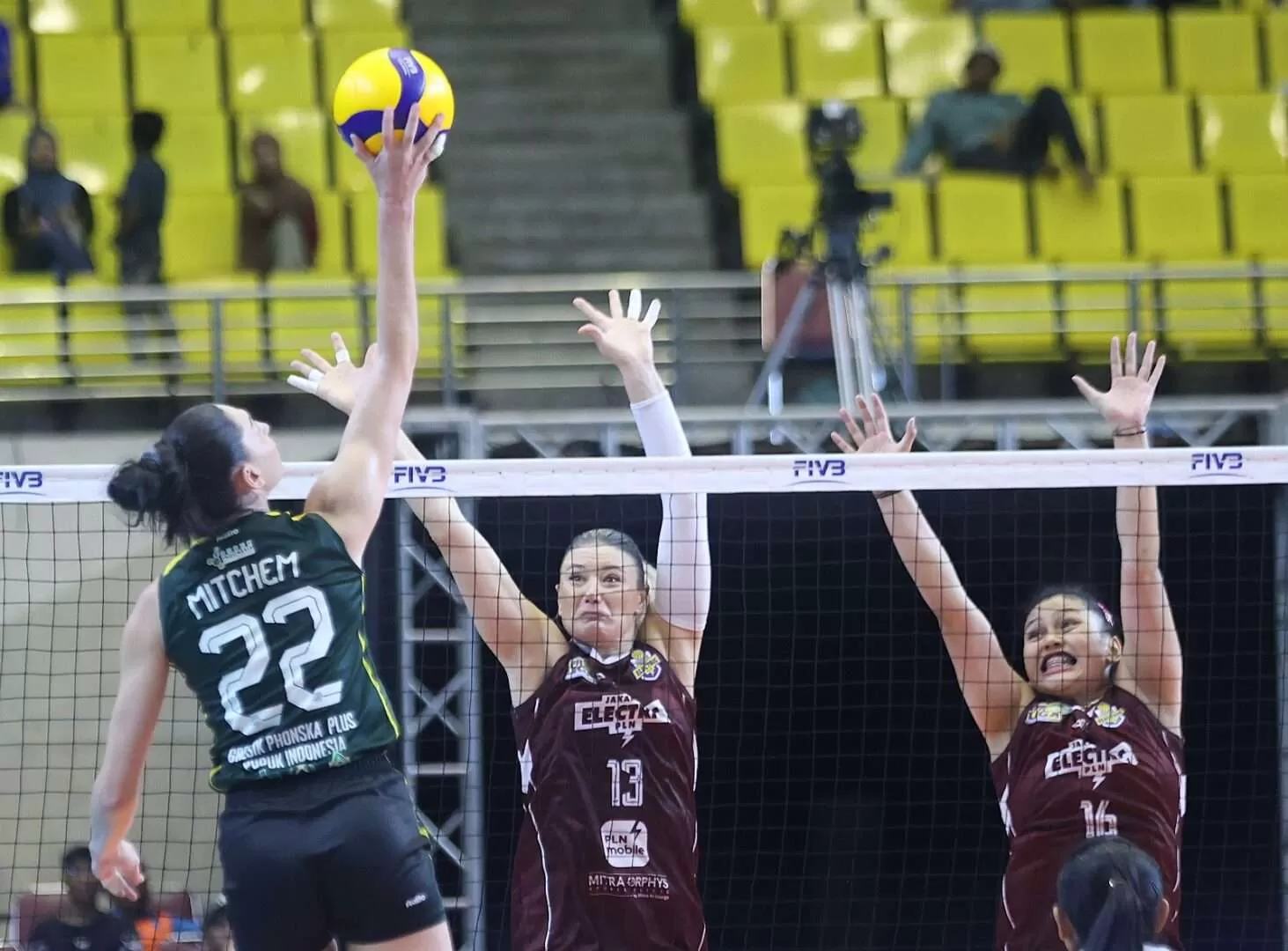 Hasil Final Four Proliga 2026: Gresik Phonska Plus Amankan Tiket Grand Final. (KlikSoloNews/dok Proliga)