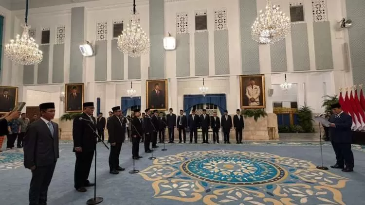 Reshuffle Kabinet Merah Putih Kelima, Prabowo Lantik Enam Pejabat Baru, Termasuk Dudung Abdurachman dan Muhammad Qodari. (KlikSoloNews/dok)