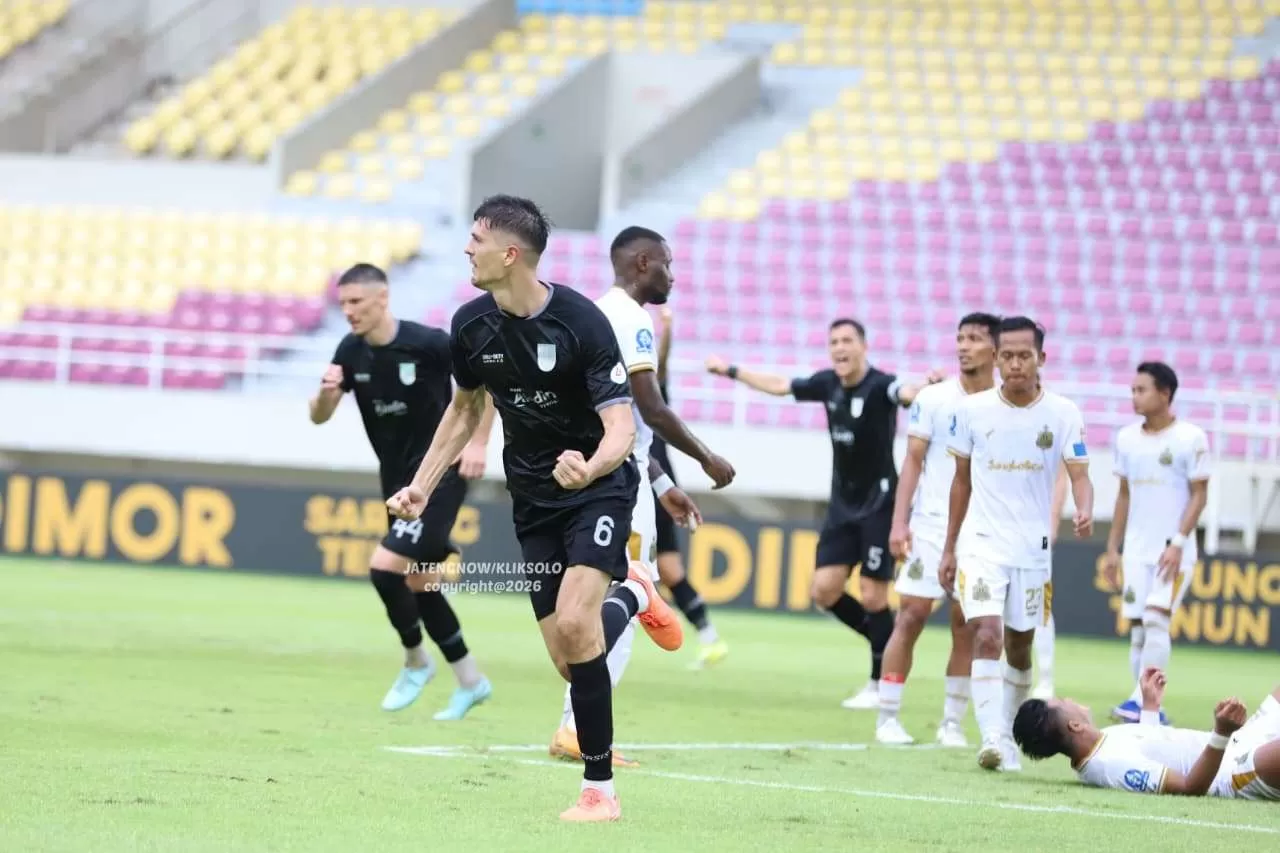 Comeback Dramatis! Persis Solo Berbalik Unggul 2-1 atas Bhayangkara FC di Babak Pertama (Kliksolonews/Benediktus Candra)