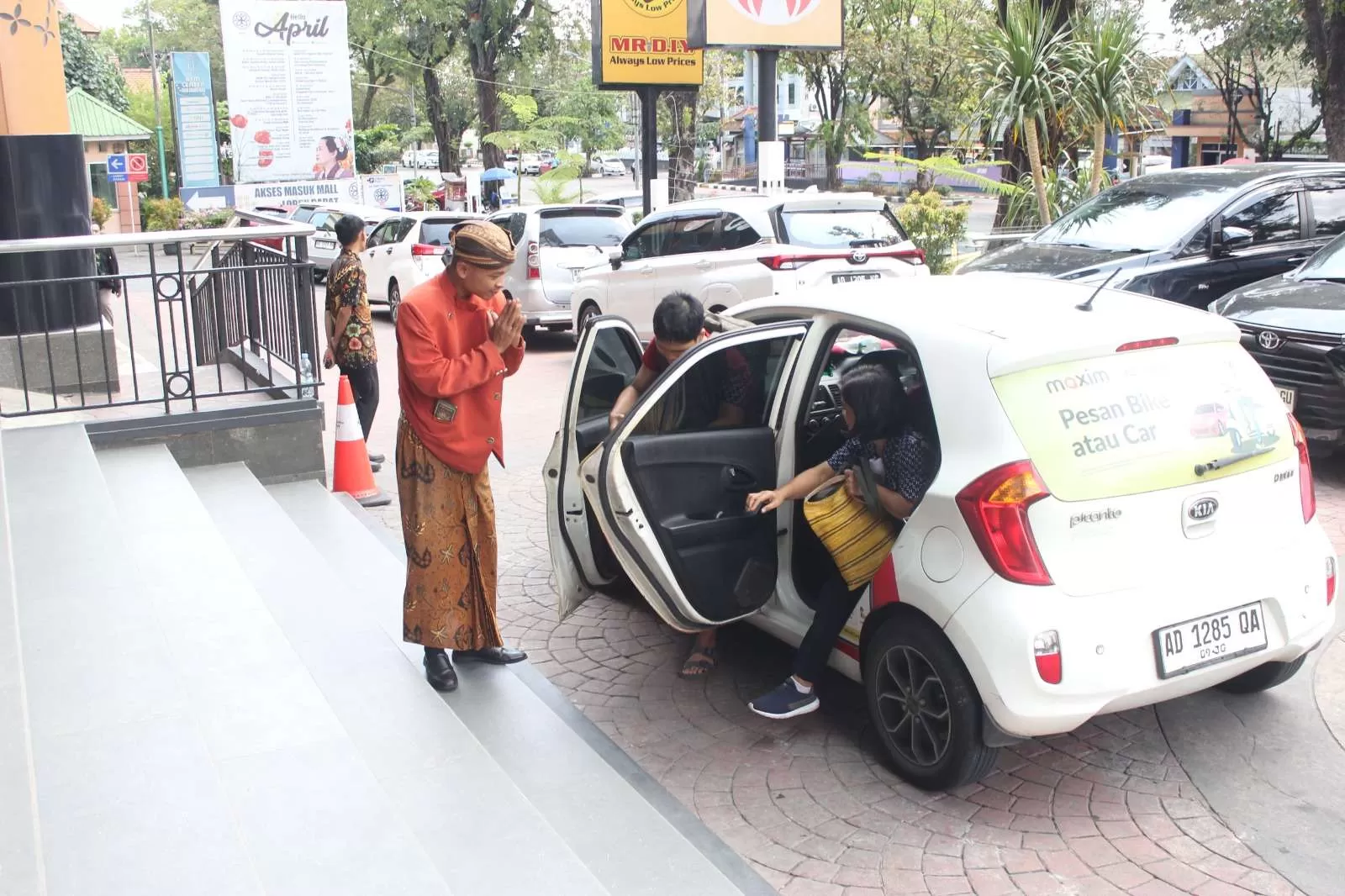 Perayaan Hari Kartini di Neo Solo Grand Mall, Budaya dan Modernitas Menyatu. (KlikSoloNews/dok)