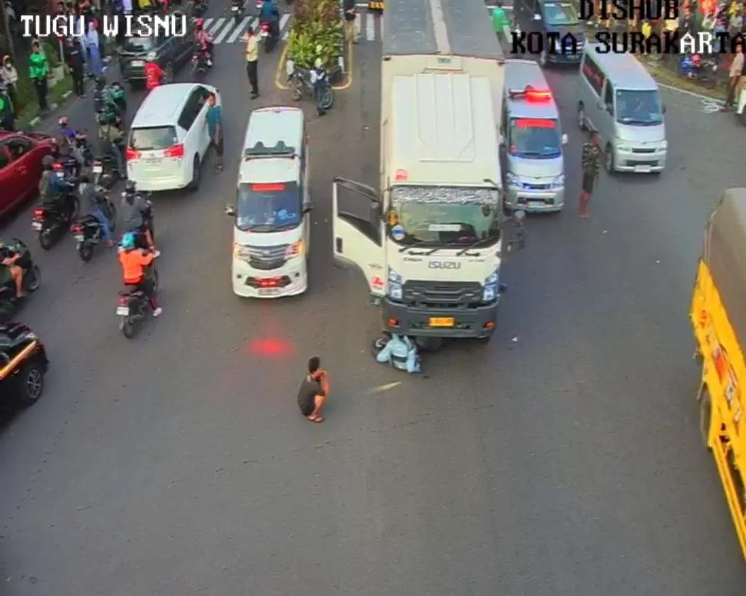 Dua Mahasiswi Korban Kecelakaan di Simpang Wisnu Manahan Solo Dipulangkan ke Gowa. (KlikSoloNews/dok)
