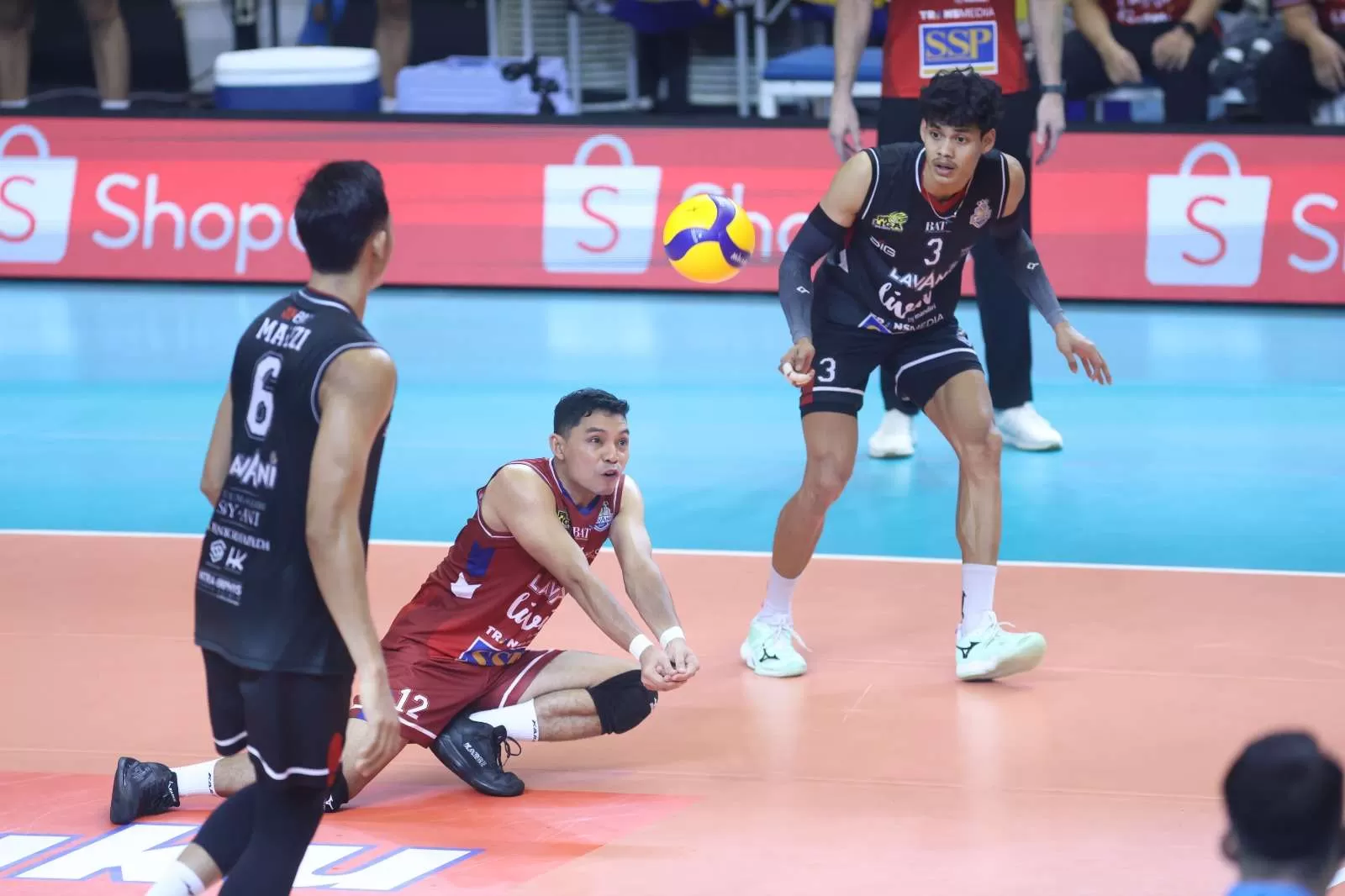 Hasil Grand Final Proliga 2026: LavAni Kuasai Leg 1, Bhayangkara Presisi Tertekan. (KlikSoloNews/dok Proliga)