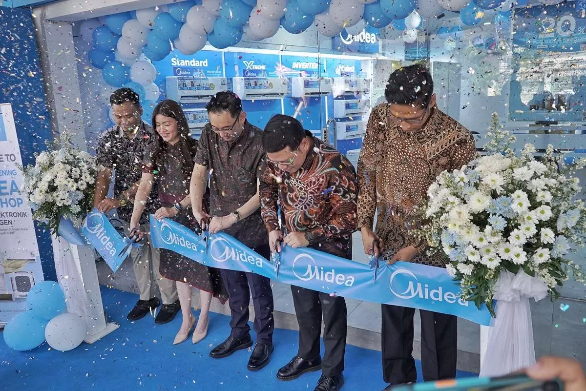 Midea Resmikan Pro Shop Pertama di Sragen, Hadirkan Solusi Tata Udara Modern dan Lengkap. (KlikSoloNews/dok)