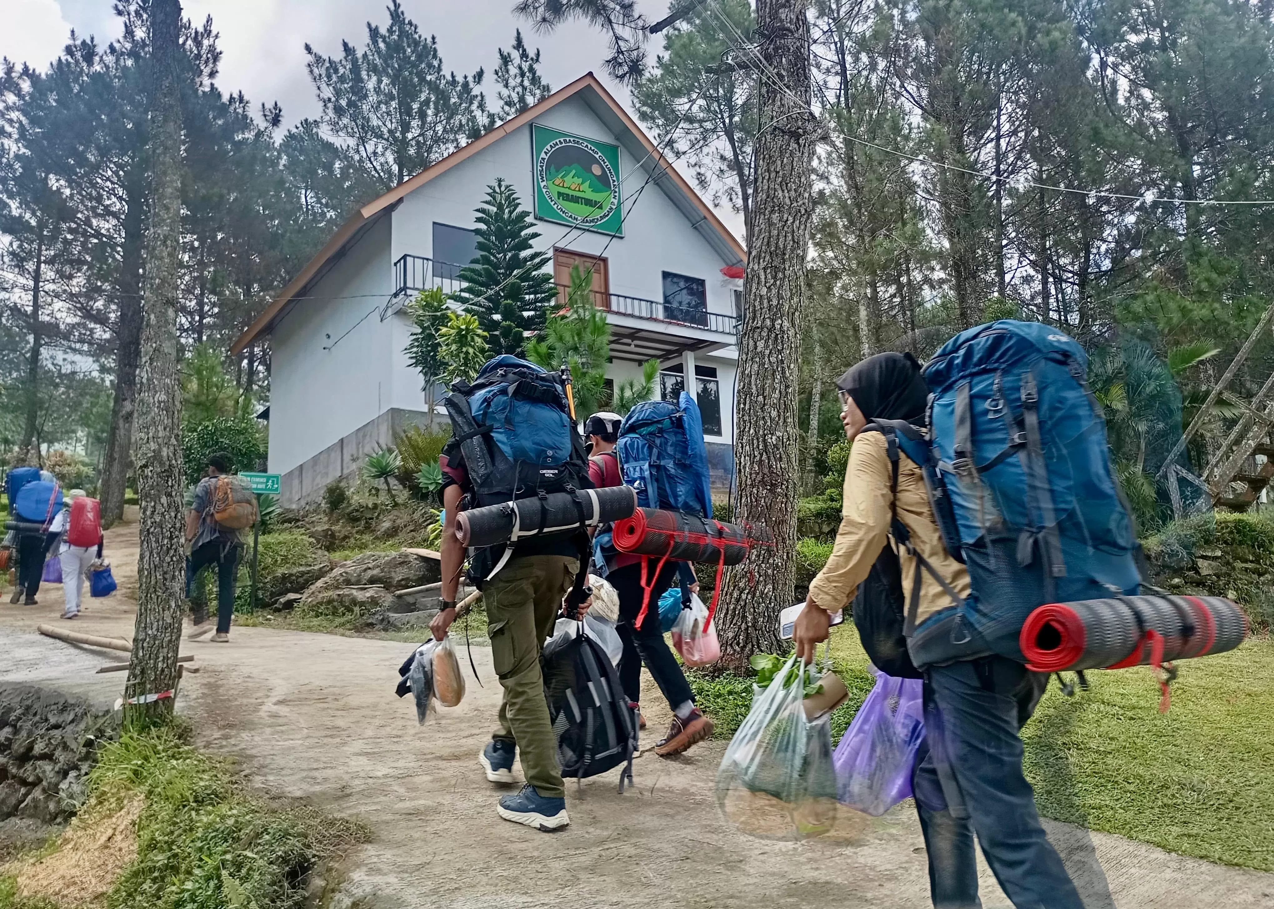 Pemprov Jateng Cetak Pemandu Gunung Profesional, Peluang Kerja dari Tren Wisata Alam Meningkat. (KlikSolonews/dok Pemprov Jateng)