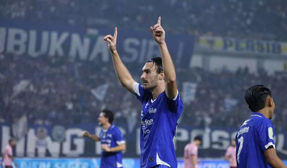 Link Streaming Semen Padang FC vs Persib Bandung Malam Ini, Fans Persis Solo Wajib Pantau! (KlikSoloNews/dok Persib)