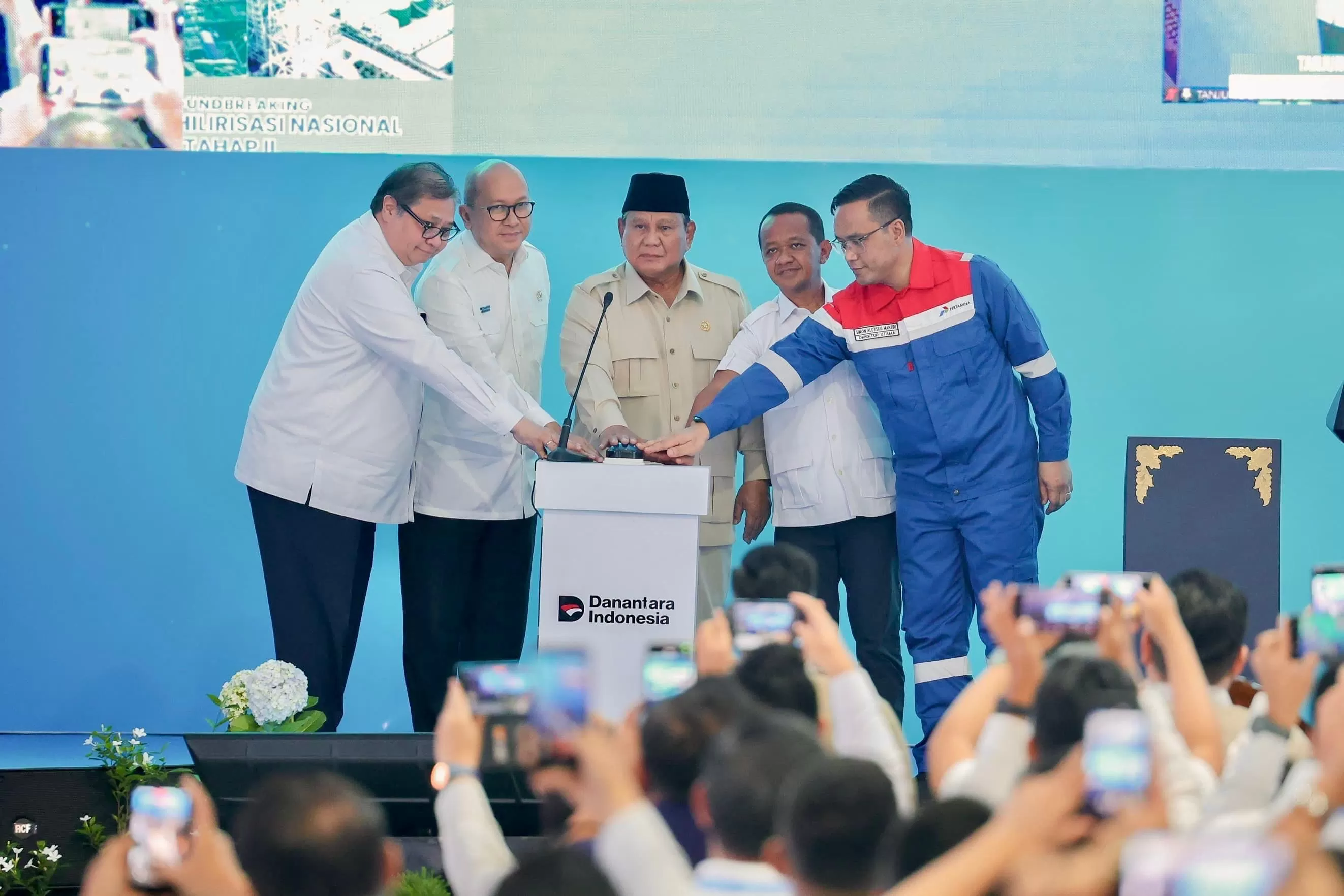 Presiden Prabowo Luncurkan 13 Proyek Hilirisasi Rp116 Triliun, Cilacap Jadi Pusat Strategis Industri Nasional. (KlikSoloNews/dok Pemprov Jateng)