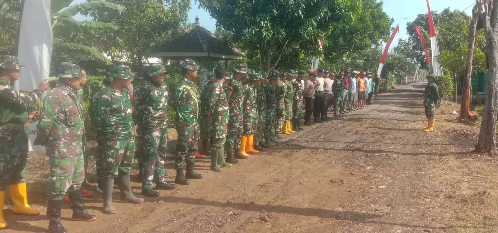 Satgas TMMD 128 Sragen Awali Kegiatan dengan Apel dan Senam Pagi. (KlikSoloNews/dok)