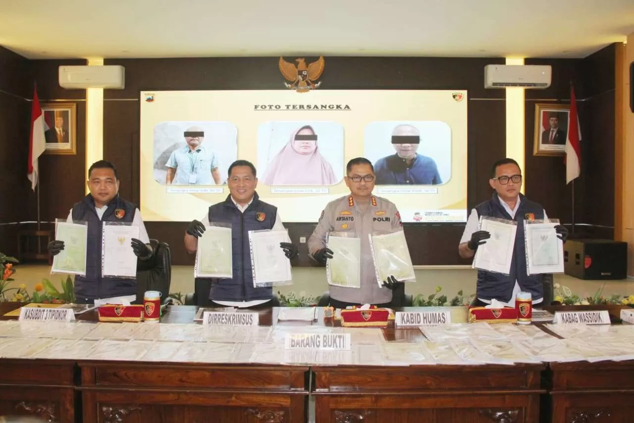 Polda Jateng Berhasil Bongkar Korupsi Kredit Topengan BPR Purworejo, Rugikan Negara Rp41,3 Miliar. (KlikSoloNews/dok Polda Jateng)
