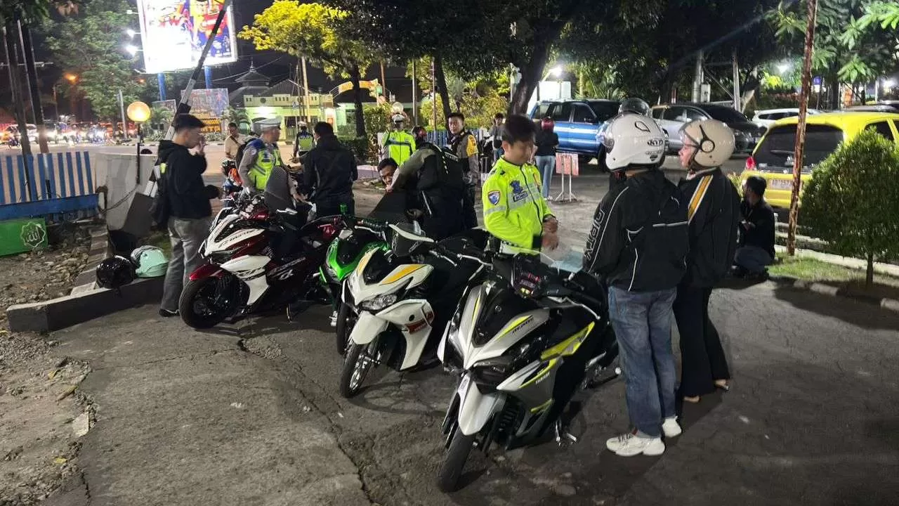 Razia Malam di Solo, Polisi Amankan 78 Motor Knalpot Brong. (KlikSoloNews/dok)