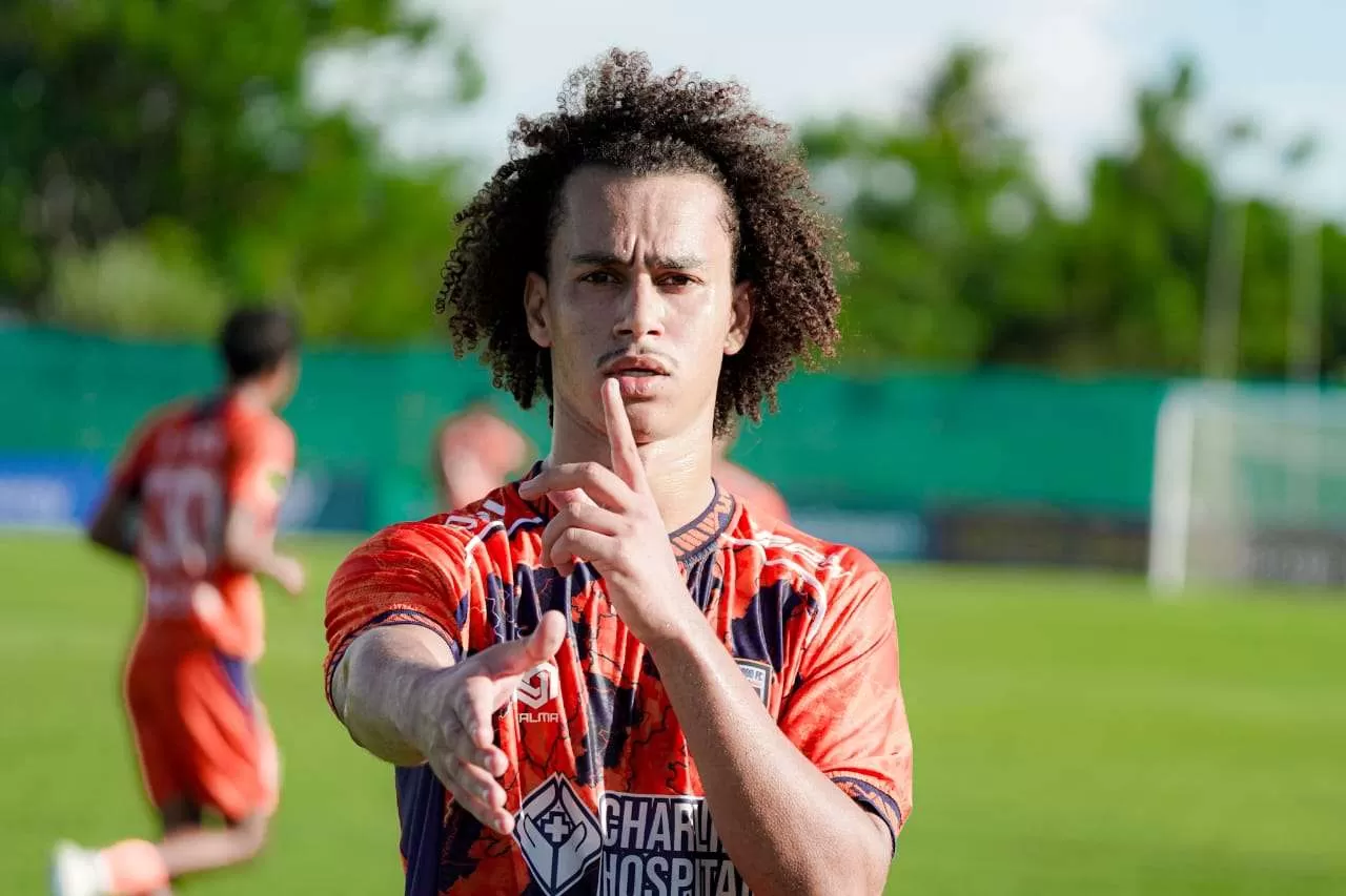 Preview Kendal Tornado FC vs Persela: Felipe Ryan Ingin Tutup Musim dengan Kemenangan, Akui Berat Tinggalkan Laskar Badai Pantura. (KlikSoloNews/dok)