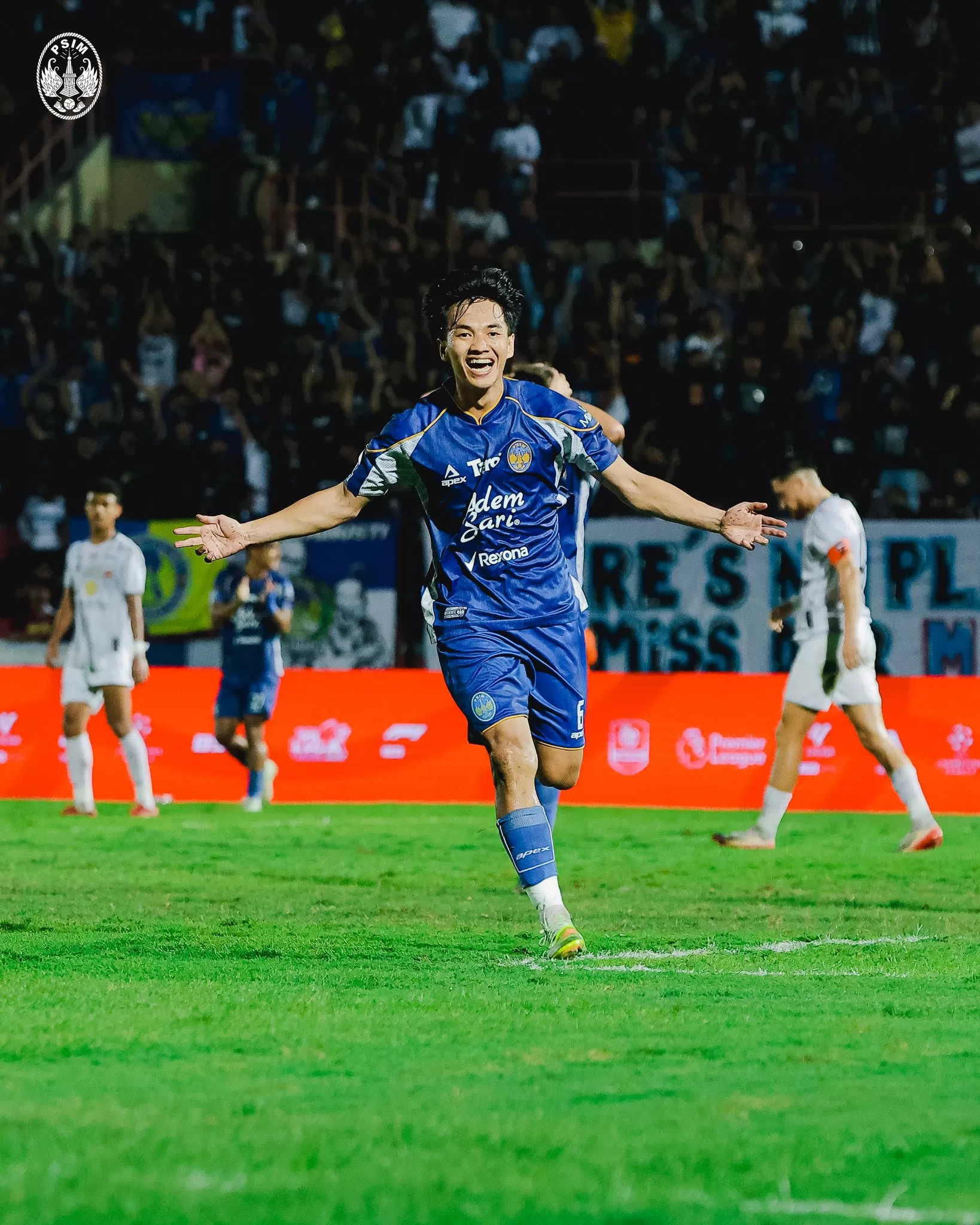 Selebrasi M Iqbal usai mencetak gol salto ke gawang Madura United. (KlikSoloNews/dok X PSIM Jogja)
