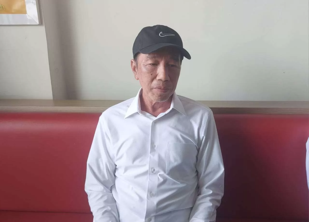 Jokowi Kaget Lihat Keramaian di Depan Rumah, Ternyata Anak Muda Joget Lagu Mas Bahlil Ganteng. (KlikSoloNews/dok)