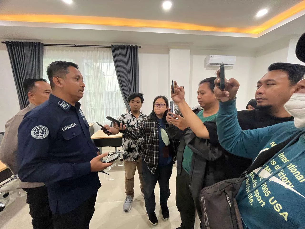 Kasihumas Polresta Surakarta, AKP Lingga Ramadhani, Aksi Penganiayaan di Gatsu Bukan Klitih, Polisi Ungkap Kronologi Kejadian. (KlikSoloNews/Adhirajasa)