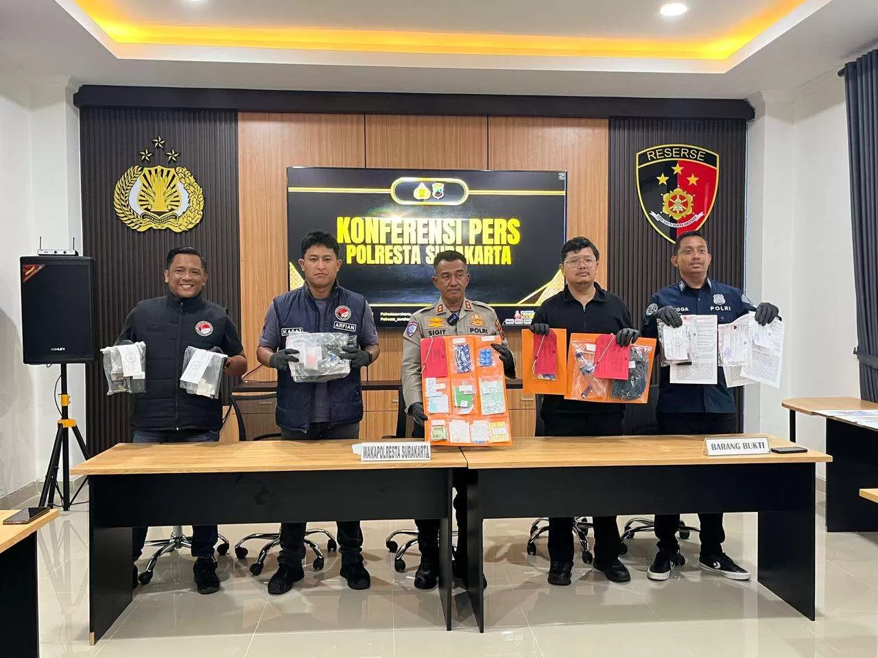 Transaksi Narkoba Pakai Share Location WhatsApp, Polisi Beberkan Modus Baru. (KlikSoloNews/Adhirajasa)