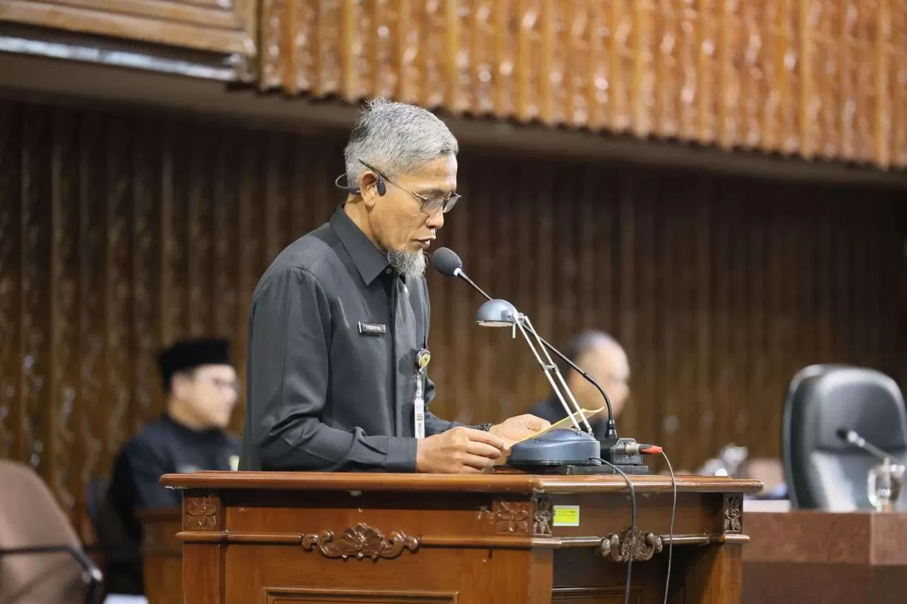 Buntut Presensi Fiktif, Sekda Jateng Ancam Sanksi Tegas 3.000 ASN Brebes. (KlikSoloNews/dok Pemprov Jateng)