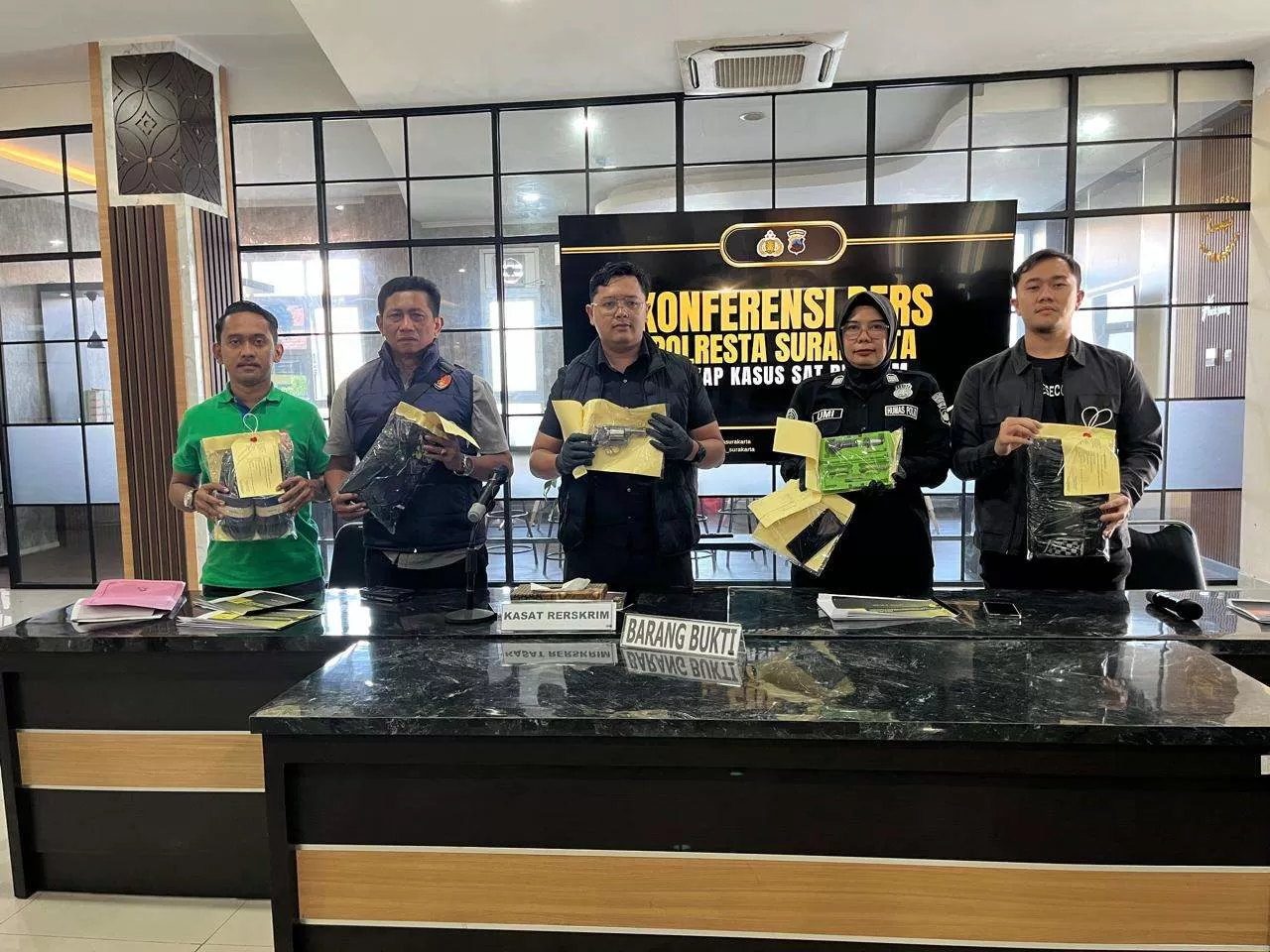 Polisi Ungkap Kasus Pencurian Motor di Jebres, Pelaku Gunakan Airsoft Gun untuk Ancam Korban. (KlikSoloNews/Adhirajasa)
