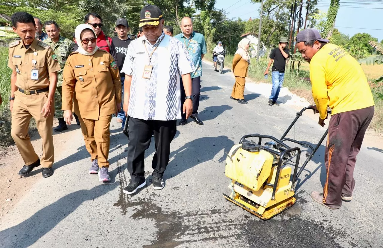 Jalan Cepu Randublatung Blora Segera Dibeton, Pemprov Jateng Kucurkan Rp34 Miliar. (KlikSoloNews/dok Pemprov Jateng)
