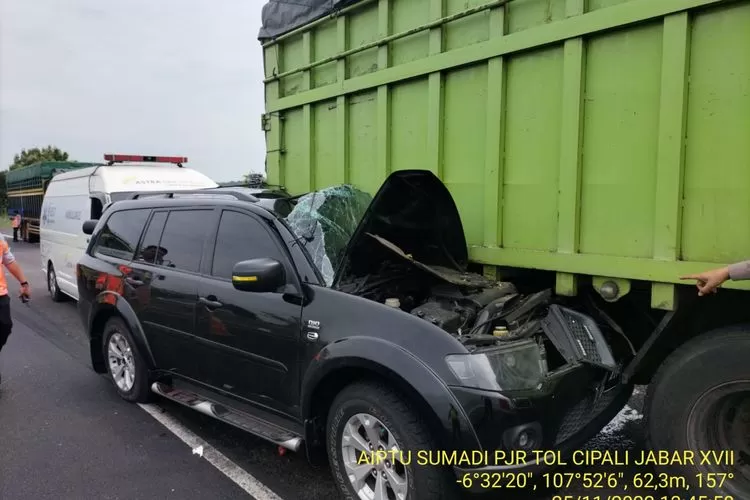 Kecelakaan Maut di Tol Cipali, Kepala BKD Jabar Meninggal Dunia. (Twitter)