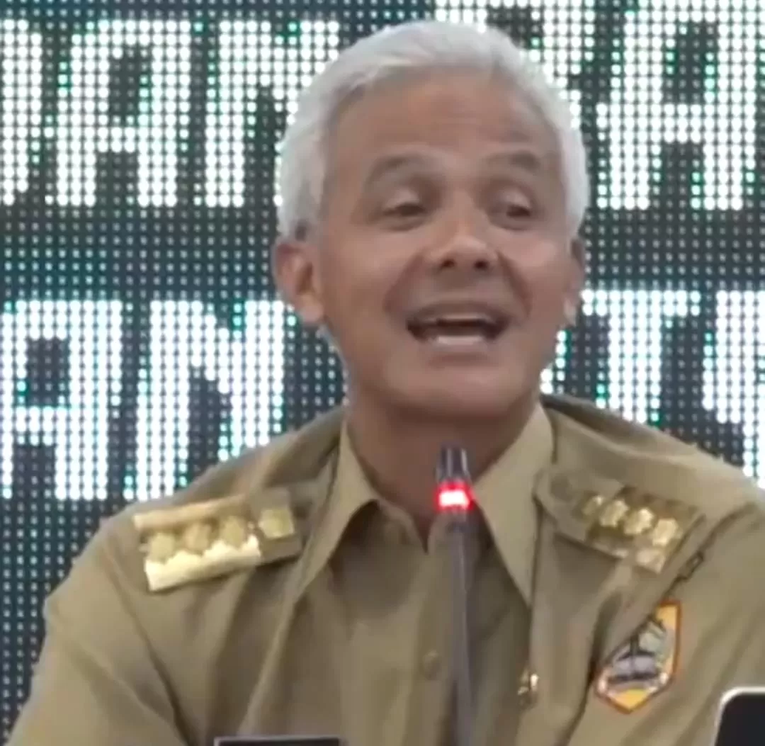 Gubernur Jawa Tengah Ganjar Pranowo terima aduan pungli dari pelajar 