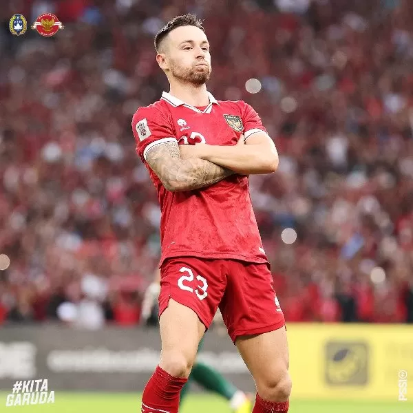 Pemain naturalisasi Indonesia menjerit kecam kebijakan Erick Thohir. Salah satunya adalah Marck Klok. (Foto: PSSI)