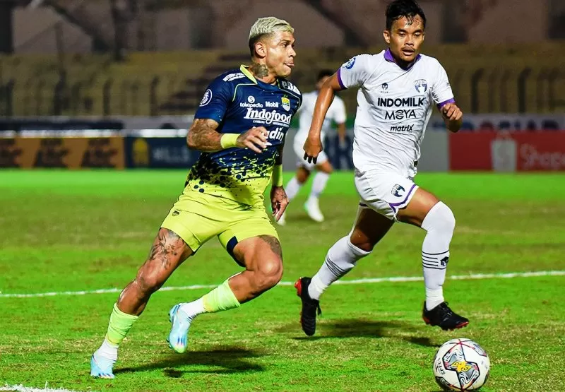 Klasemen Liga 1 terbaru usai tiga laga Rabu 21 Desember 2022 salah satunya Persib Bandung mengalahkan Persita Tangerang. (Foto: Persib Bandung)