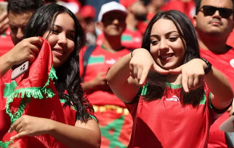 Suporter Maroko serbu Al Bayt Stadium untuk menyaksikan laga semifinal Piala Dunia 2022 kontra Prancis. (Foto: goal com)