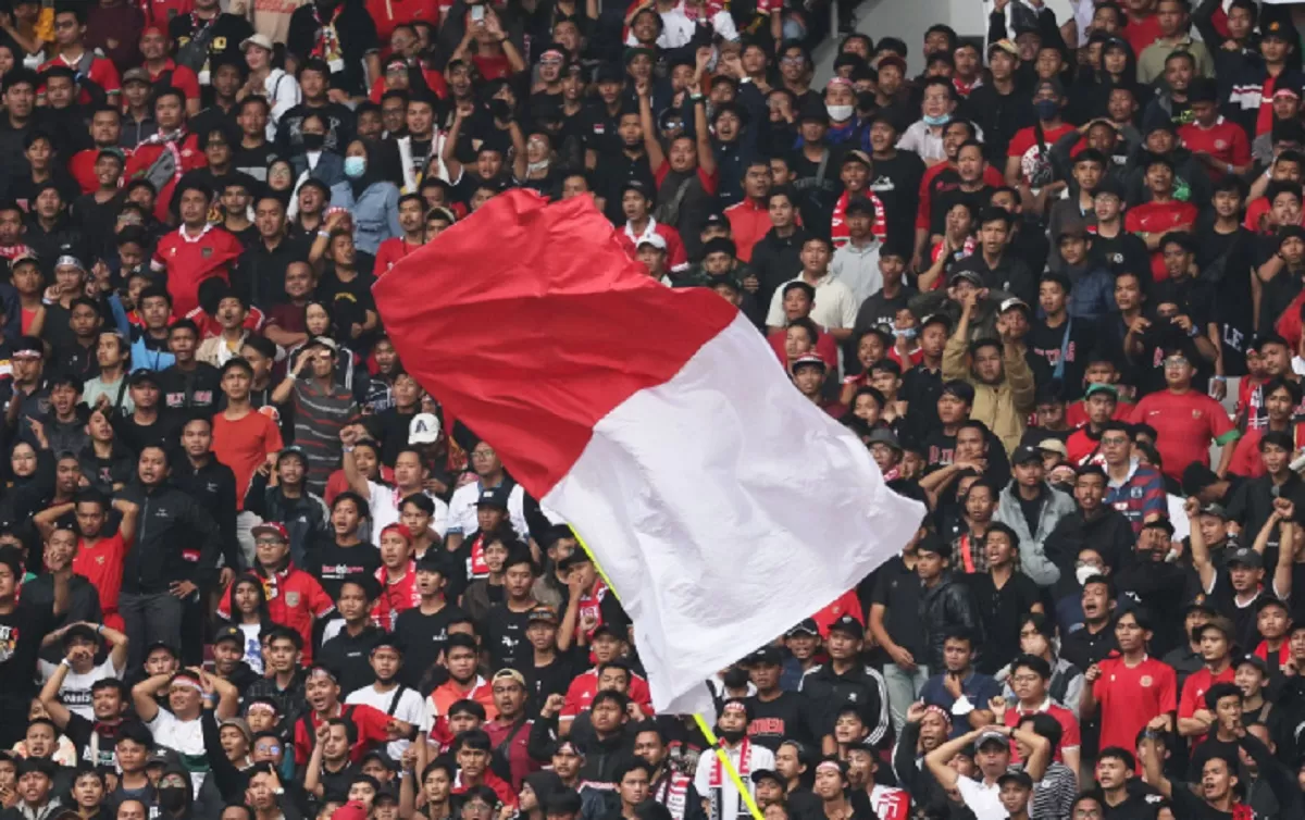 Suporter Indonesia setia mendukung Timnas di Piala AFF 2022. Pada tanggal 29 Desember 2010, Timnas Indonesia gagal juara PIala AFF setelah dikalahkan Malaysia. Foto: PSSI