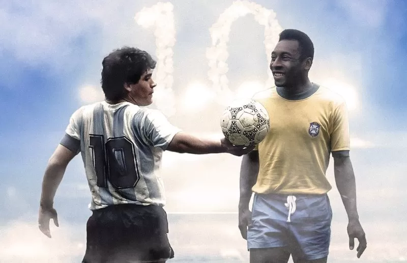 Terlepas dari siapa GOAT Pele dan Maradona kini bermain bola bersama di Surga. (Foto: Goal)