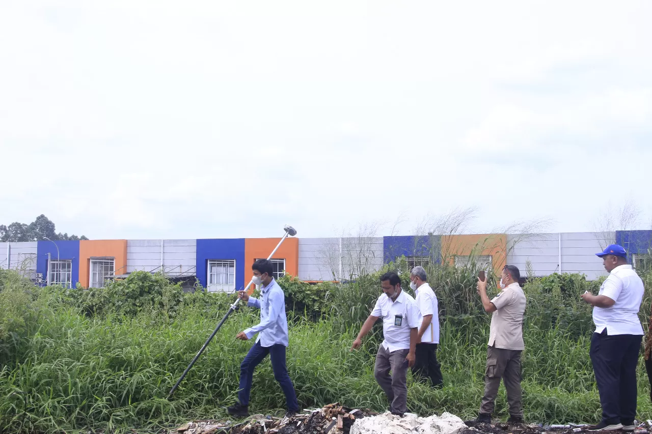 Dirjen PPTR sidak ke lokasi dugaan pelanggaran pembangunan sheet pile oleh PT AMS (Dok Istimewa)