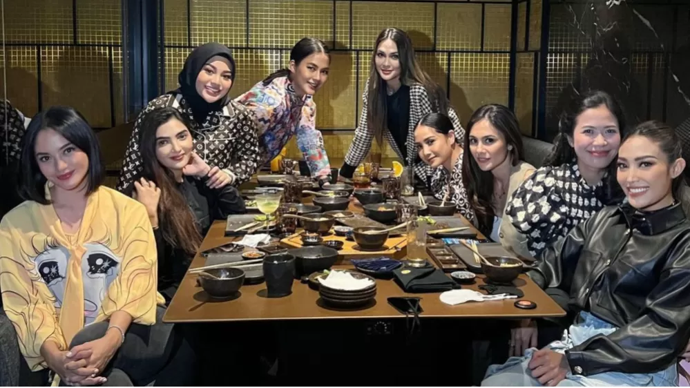 Luna Maya menang arisan yang nominalnya bikin kaget. (Instagram/@lunamaya)