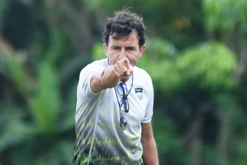 Apa doa Luis Milla buat Persib Bandung di Tahun Baru 2023 terungkap. (Foto: Persib Bandung)